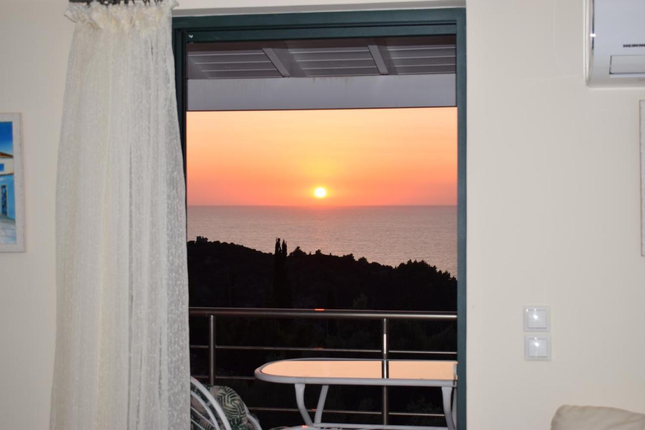 Villa Thetis With Private Pool Where The Sunsets Fade Away Áyios Nikítas Buitenkant foto