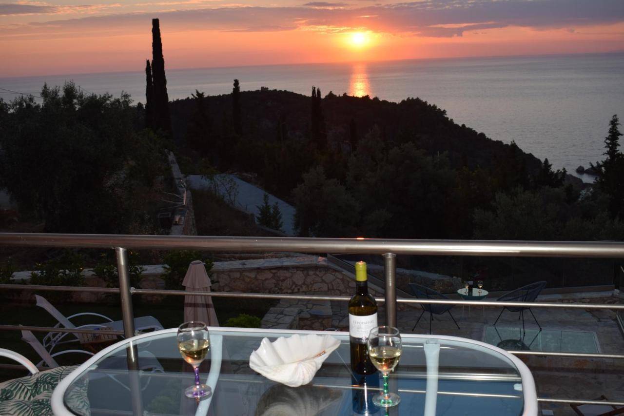 Villa Thetis With Private Pool Where The Sunsets Fade Away Áyios Nikítas Buitenkant foto