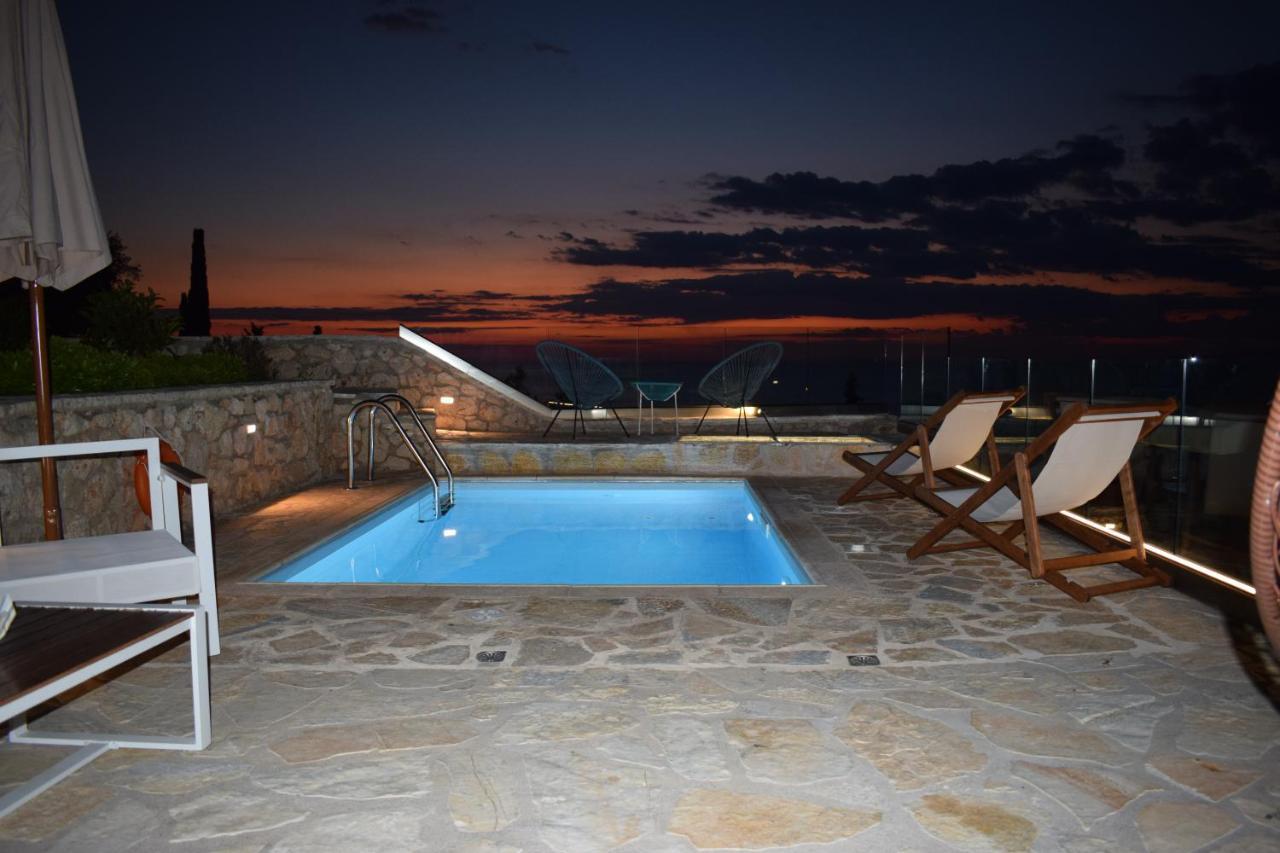 Villa Thetis With Private Pool Where The Sunsets Fade Away Áyios Nikítas Buitenkant foto